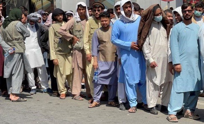 Афганистан находится на грани социально-экономического коллапса, говорит ведущий дипломат ЕС