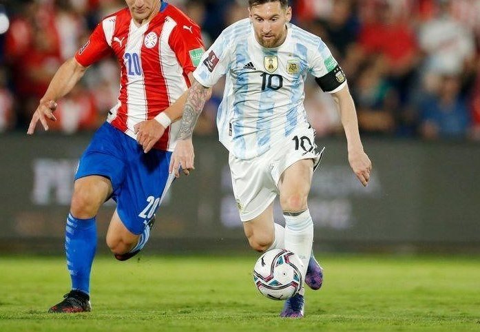 Аргентина не может победить Парагвай и увозит очко из Асунсьона в захватывающем матче на выбывание