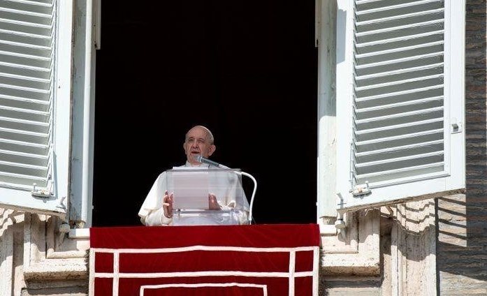 Папа Римский призывает не отправлять мигрантов обратно в небезопасные страны, приводя в пример Ливию