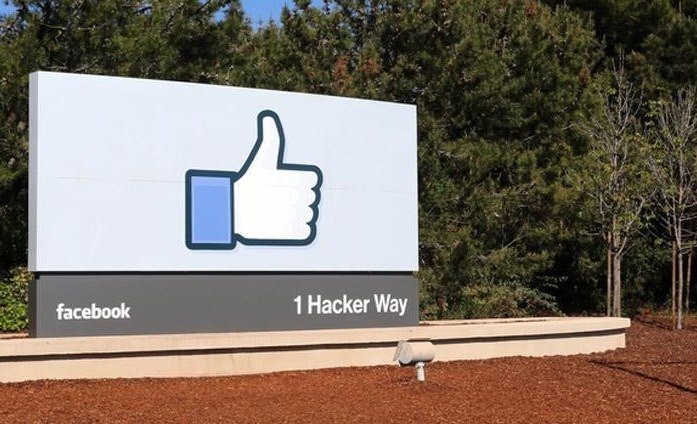 Facebook создаст 10 000 рабочих мест в Европе для построения своей "метаверсии".