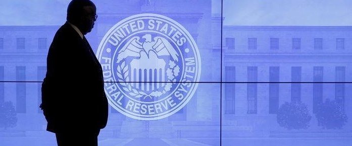 ФРС: высокопоставленным чиновникам запрещено покупать акции и облигации из-за скандала