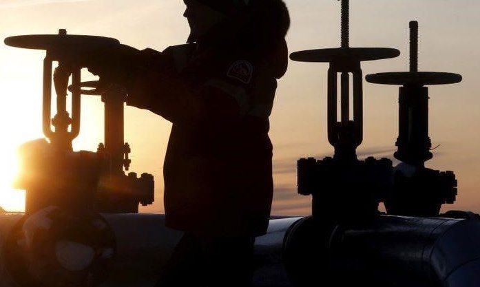 Снижение резервных мощностей в нефтяном секторе подчеркивает необходимость увеличения инвестиций: МЭА