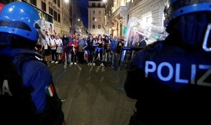 Итальянские профсоюзы выступают против неофашистских групп после жестоких протестов