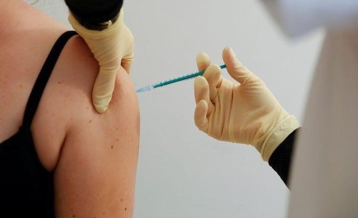 Германия рекомендует только вакцину Biontech/Pfizer для детей в возрасте до 30 лет