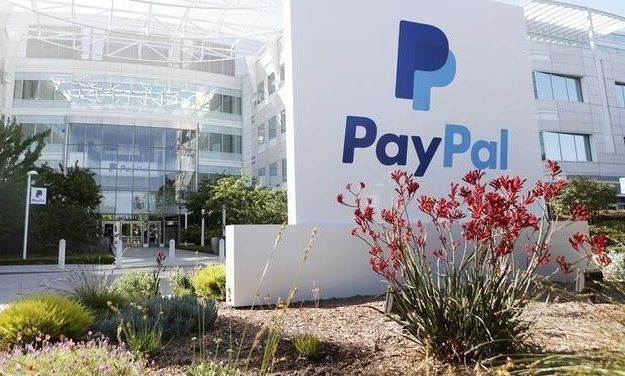 Paypal падает на 12% на фоне разочаровывающего отчета; целевая цена снижена