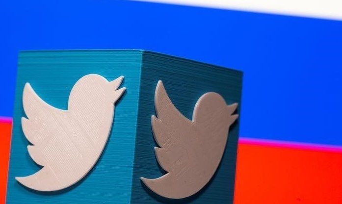 Россия заявляет, что замедление работы мобильных устройств Twitter будет продолжаться до тех пор, пока он не удалит запрещенный контент