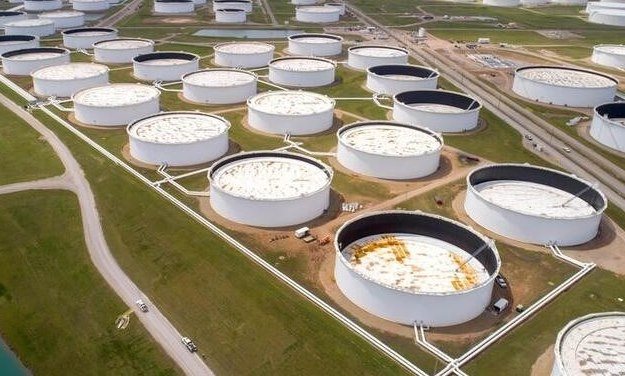 СОУНБИТЭ - Запасы сырой нефти и продуктов в США, по сообщениям, снизились на прошлой неделе
