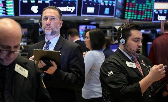 S&P 500 снижается; ралли американских облигаций бьет по акциям технологических компаний