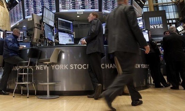 Уолл-стрит закрывается смешанно, индекс Dow вырос на 0,55%.