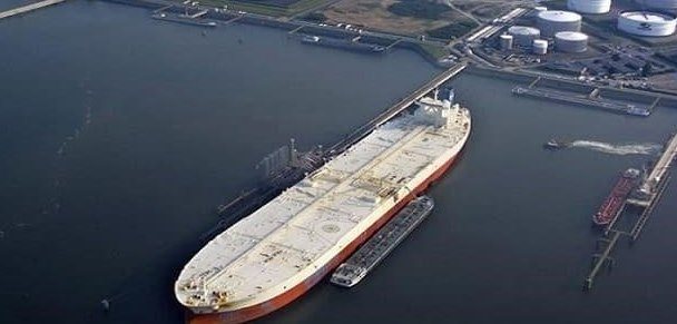Ранняя зима нарушает российский экспорт черноморской нефти