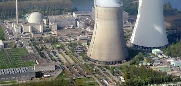 Франция закрывает две атомные станции после обнаружения трещин в инфраструктуре