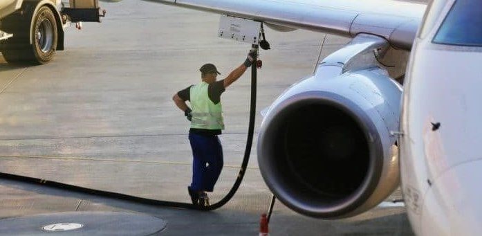 Реактивное топливо продолжает сдерживать восстановление спроса на сырую нефть