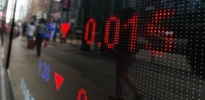 Цены на нефть снижаются в преддверии выхода ключевого отчета по инфляции