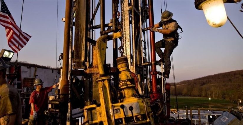 В 2020 году добыча сырой нефти в США сократилась больше всего за всю историю наблюдений