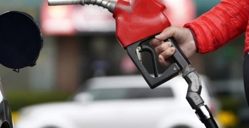 Цены на бензин в США продолжают падать в преддверии Рождества