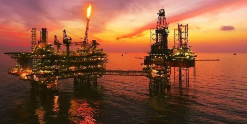 Неопределенность будет доминировать на нефтяных рынках в 2022 году