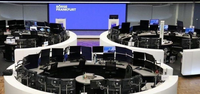 Европейские акции падают на фоне беспокойства инвесторов по поводу омикронов