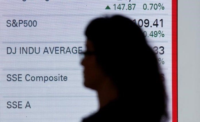 Hang Seng усугубляет потери на фоне экономических данных Китая