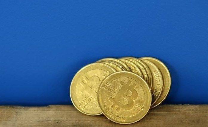 Цена биткоина не достигла цели аналитиков в 100 000 долларов США, но что будет в 2022 году?
