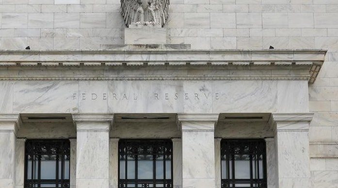 ФРС: Более высокая инфляция повышает прогноз по ставке до 1% к 2022 году