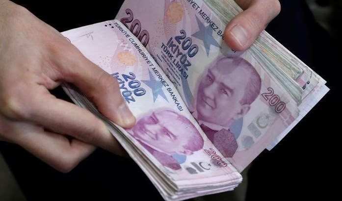 Турецкая лира продолжает падать и достигает нового исторического минимума