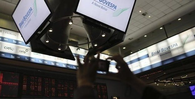 Бразильские индексы закрываются с понижением; Bovespa падает на 0,37%.