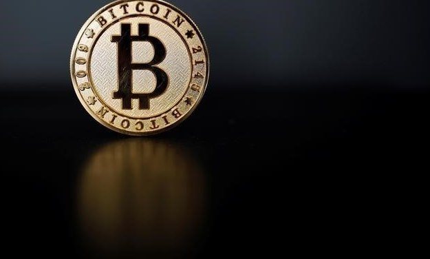 Ветераны биткоина продолжают продавать рекордные объемы BTC, несмотря на 70-процентный рост в 2021 году