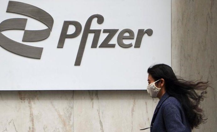 Pfizer утверждает: таблетки против ковидла снижают риск госпитализации и смерти