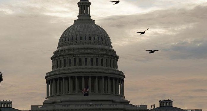 Сенат США во вторник проведет голосование по вопросу повышения лимита госдолга