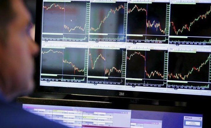 Нефть растет, газ падает, S&P достигает рекордного максимума: 5 ключевых моментов на Уолл-стрит