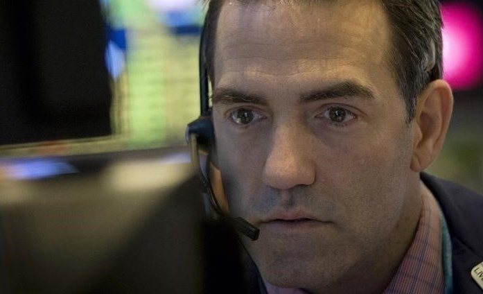 Несколько сотрудников Amazon оказались в ловушке после обрушения склада в США