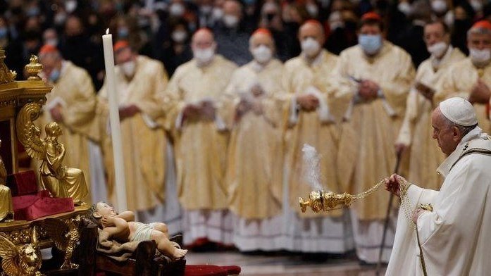 Смотрите за огнями и помните о бедных, говорит Папа Франциск в канун Рождества