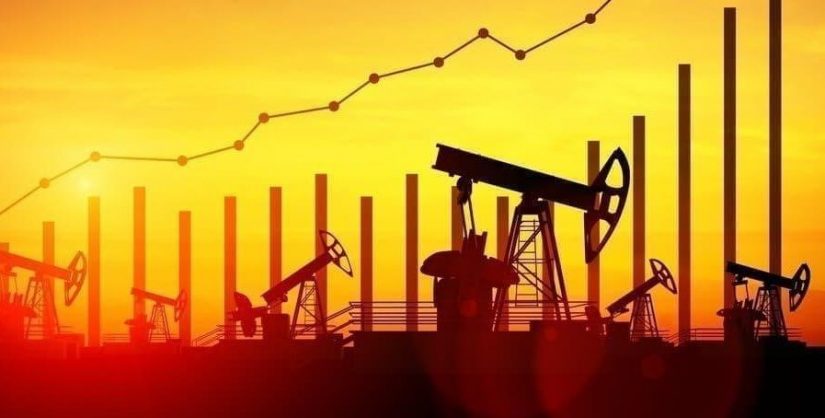 Цены на сырую нефть получают поддержку от ослабления доллара