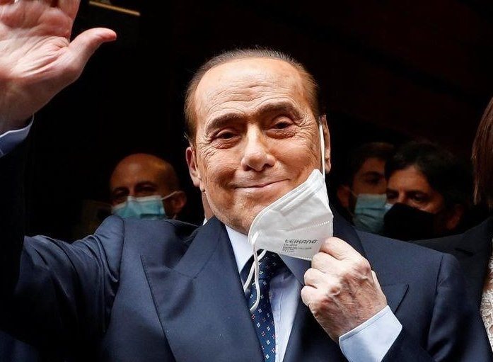 Берлускони решил не баллотироваться на пост президента Италии