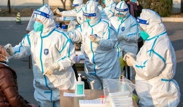 Китай завершает 2021 год с худшей неделей заболеваемости COVID с тех пор, как первоначальная эпидемия была взята под контроль
