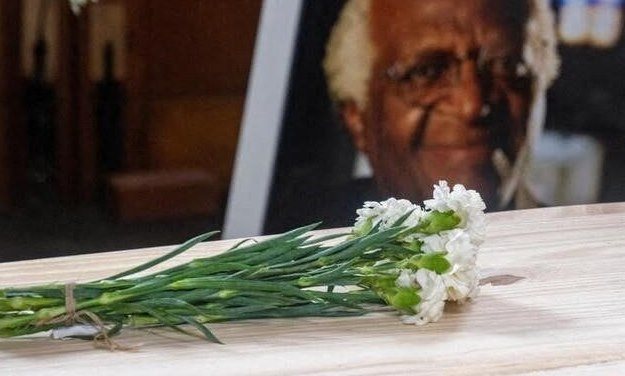 ЮАР прощается со своей "национальной совестью" на похоронах Туту