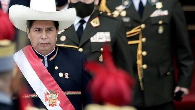 Президент Перу произведет перестановки в кабинете министров через три дня после назначения критикуемого премьер-министра