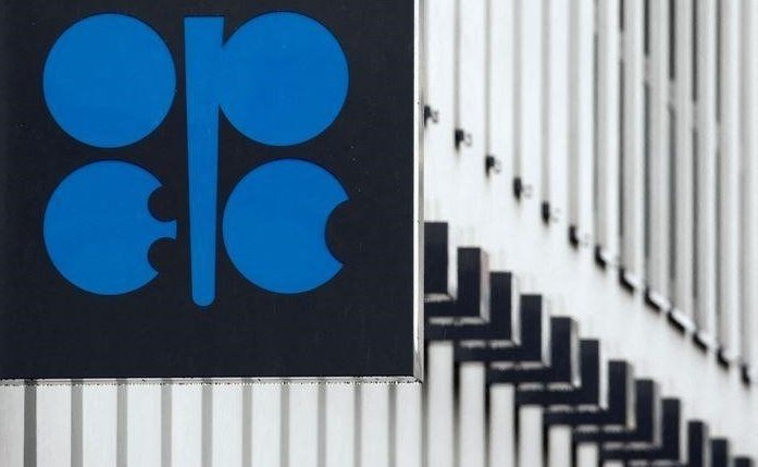 Арабские производители нефти говорят, что ОПЕК+ должна придерживаться текущей сделки по добыче