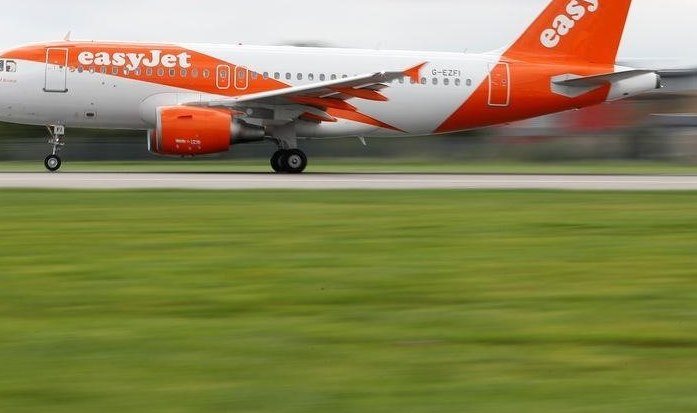 EasyJet отменяет рейсы из-за жертв COVID